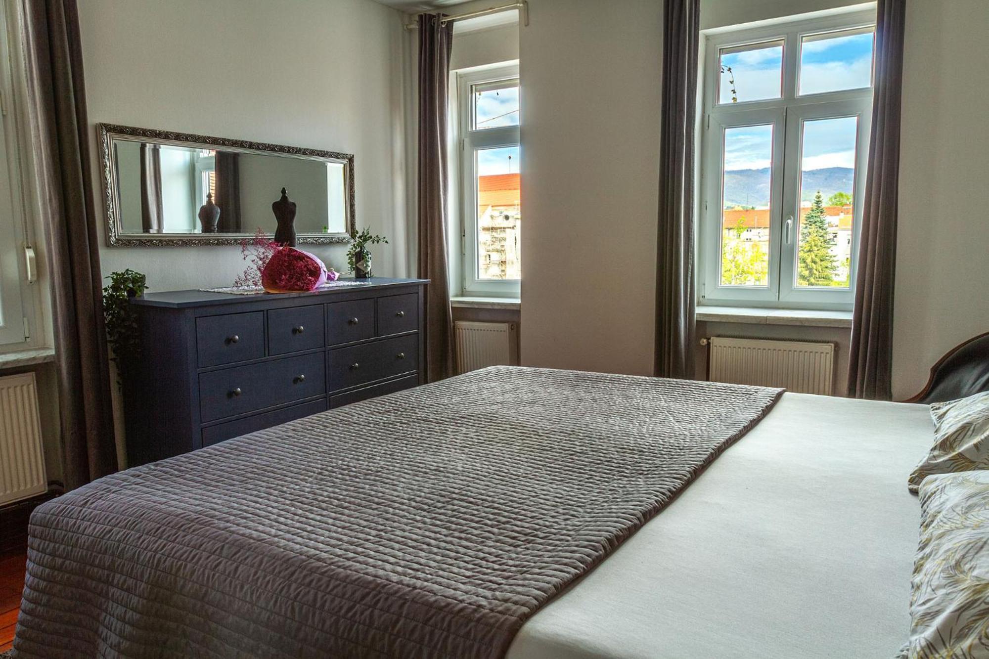 Chic Antique Dana - Zagreb Center-View Apartamento Exterior foto